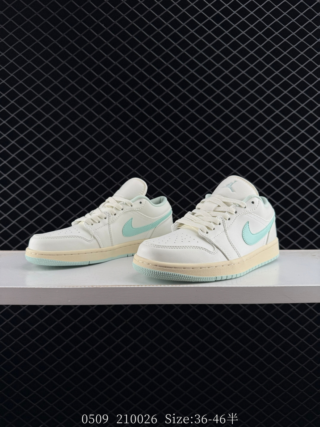 Air Jordan 1 Low AJ1